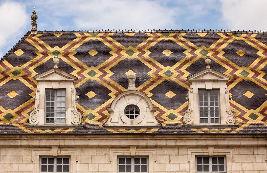 Alfred Hotels Beaune La Madeleine-1